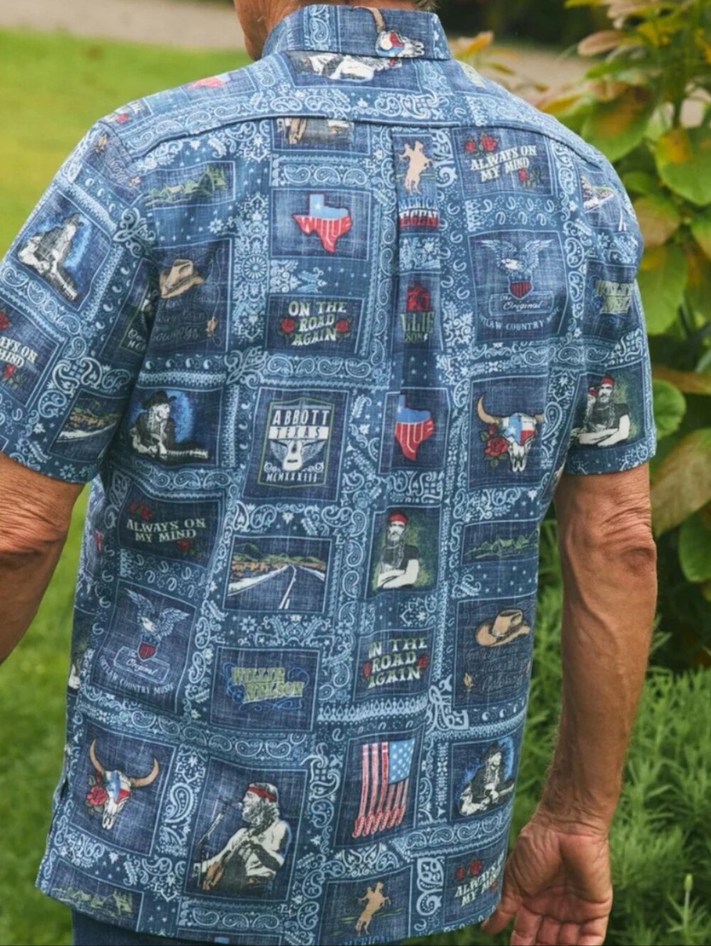 reyn spooner x Willie Nelson Americana Print Short-Sleeve Button-Down Shirt - Picture 6 of 16